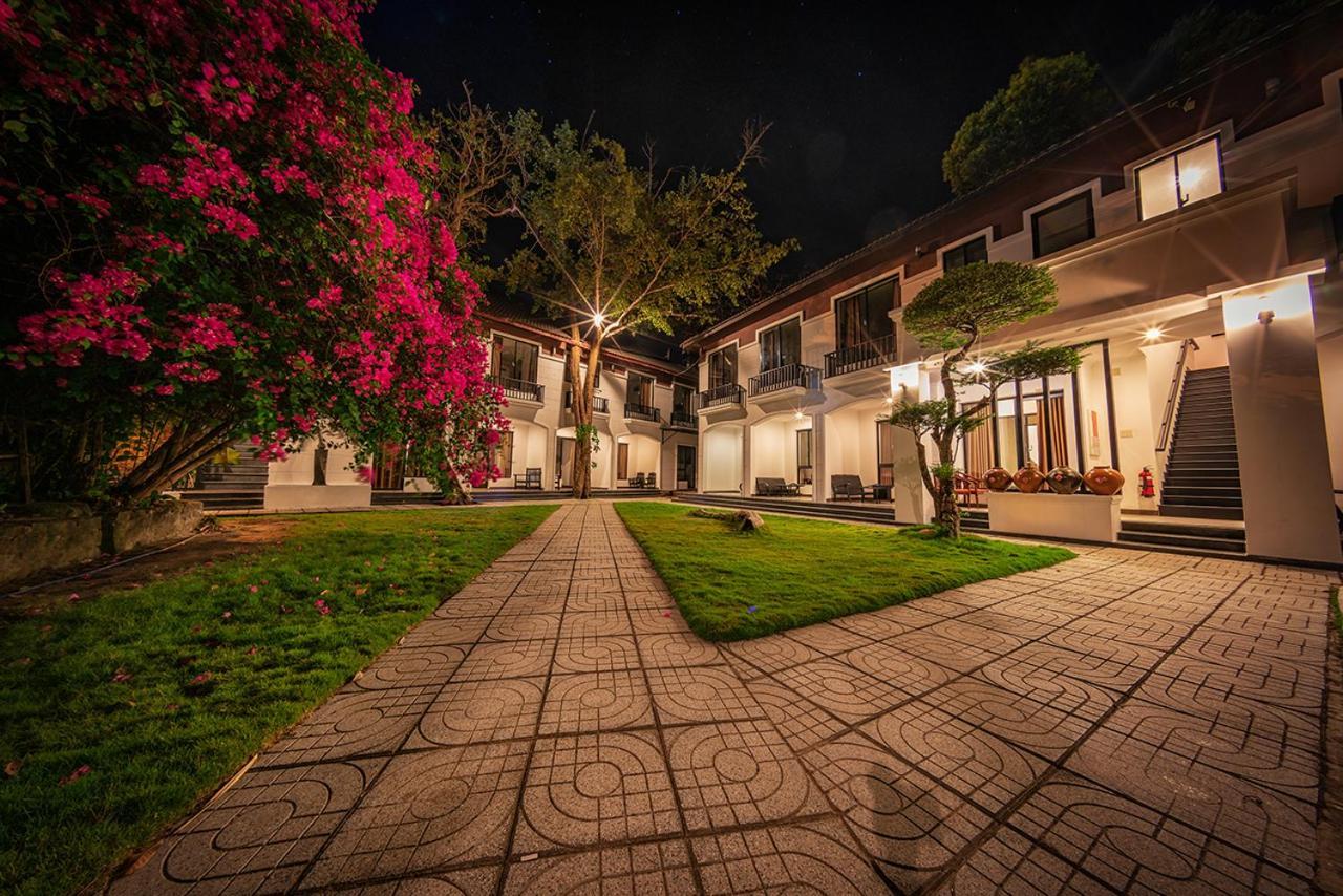 Ven Ven Hotel Ho Coc Exterior photo